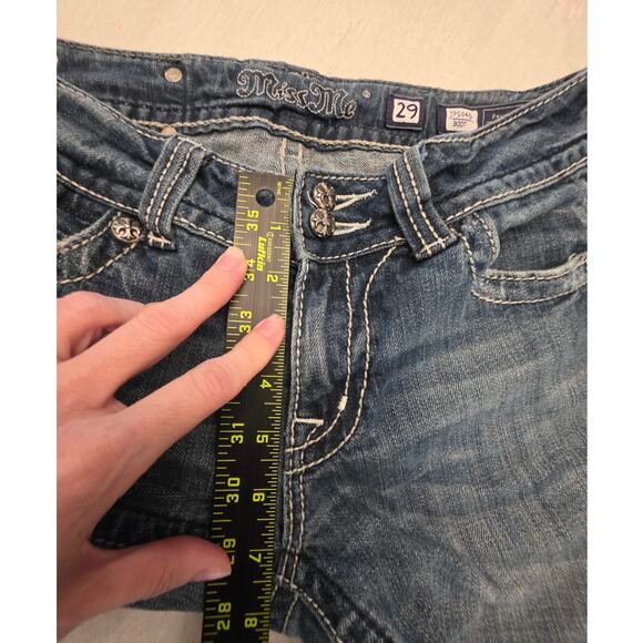 Miss Me Women's Boot Denim Jeans Cross Embellished Y2K Grunge SZ 29 Flap Pockets - Picture 9 of 10